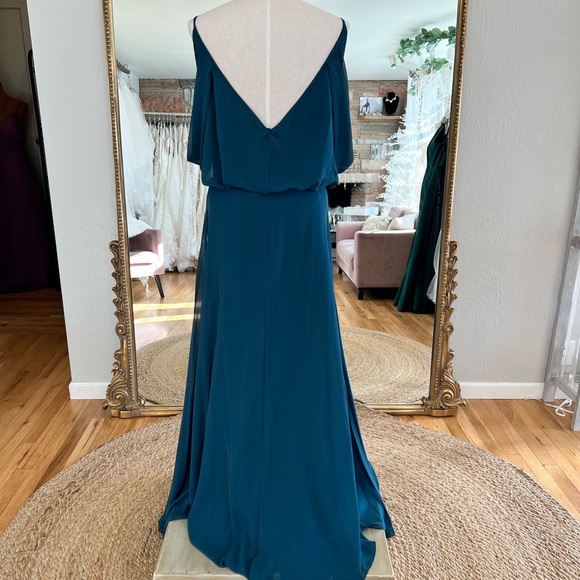 Plus Size Sorella Vita Gown - Picture 4 of 4